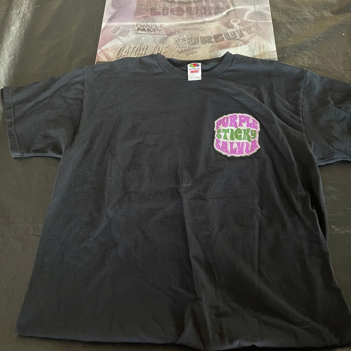 Black T-shirt Glow PurpleStickySalvia